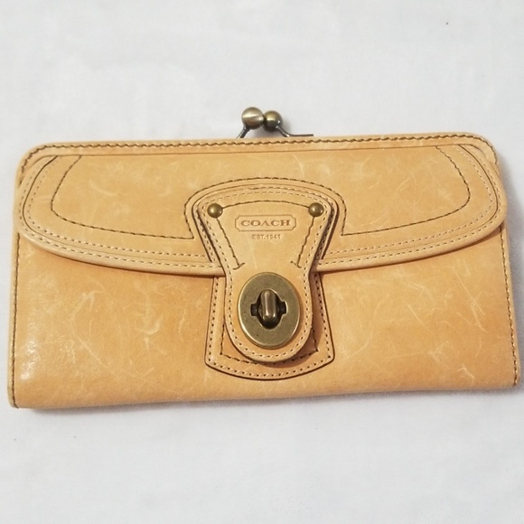 LTD EDT VINTAGE Legacy Leigh Wallet
